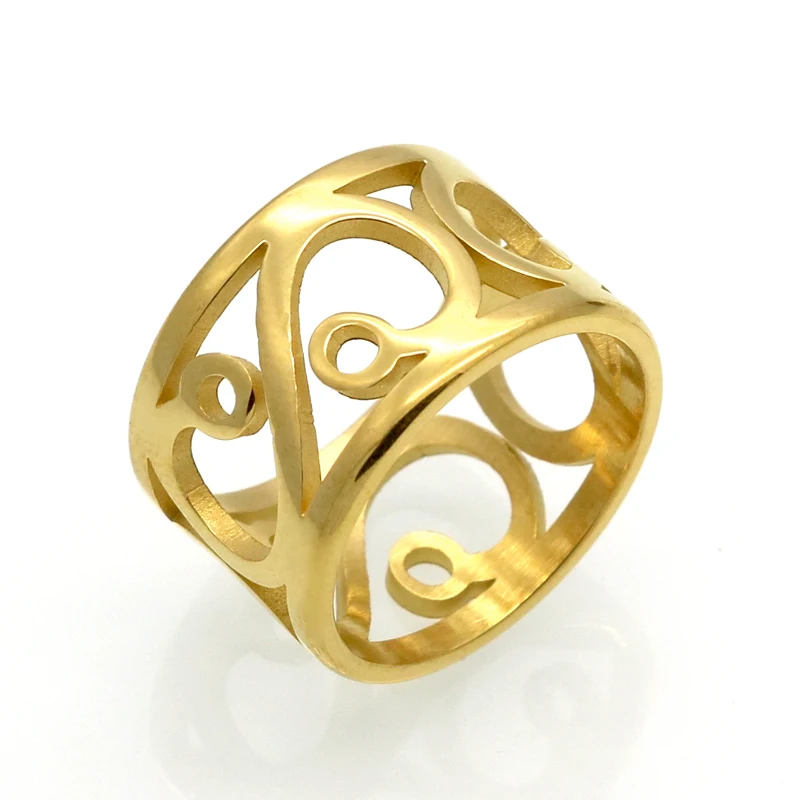 Женское кольцо из титановой стали золотистое с цветком и буквами в форме сердца