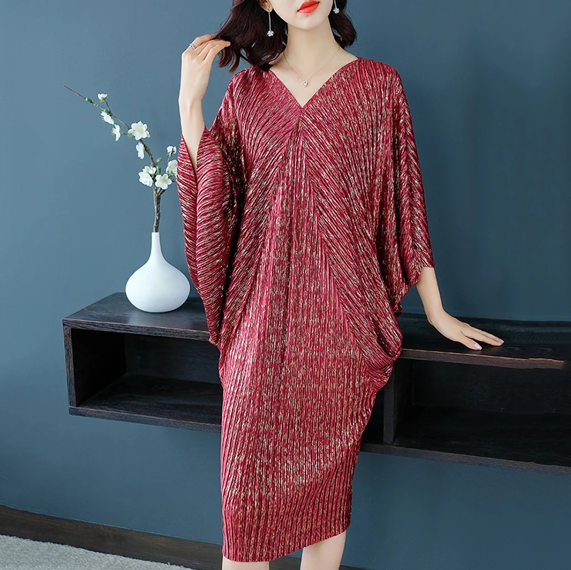 2021 Fast Delivery New Women Spring Autumn Loose Dress Pleated Short Batwing Sleeve V Neck Mid Calf Length Large Plus Size Tide
2021 Fast Delivery New Women Spring Autumn Loose Dress Pleated Short Batwing Sleeve V Neck Mid Calf Length Large Plus Size Tide