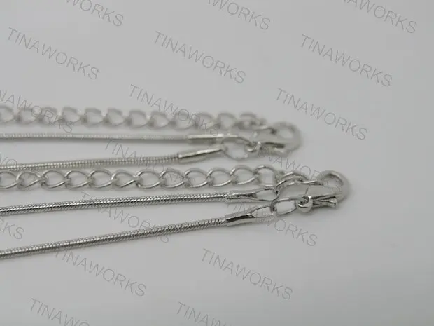Free Shipping 1.2mm Bead 16'' Lot of 60PCS Nickel Colored Brass Snake Chain Necklace Lead Free Adjustable
Free Shipping 1.2mm Bead 16'' Lot of 60PCS Nickel Colored Brass Snake Chain Necklace Lead Free Adjustable