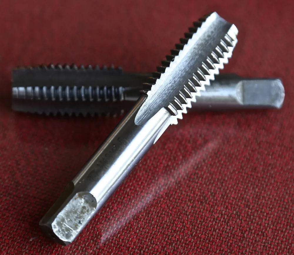 Free shipping 9SiCr steel 2PCS of Metric M20*2.5mm Manual straight Tap Screw Taps for manual internal chip removal workpiece
Free shipping 9SiCr steel 2PCS of Metric M20*2.5mm Manual straight Tap Screw Taps for manual internal chip removal workpiece