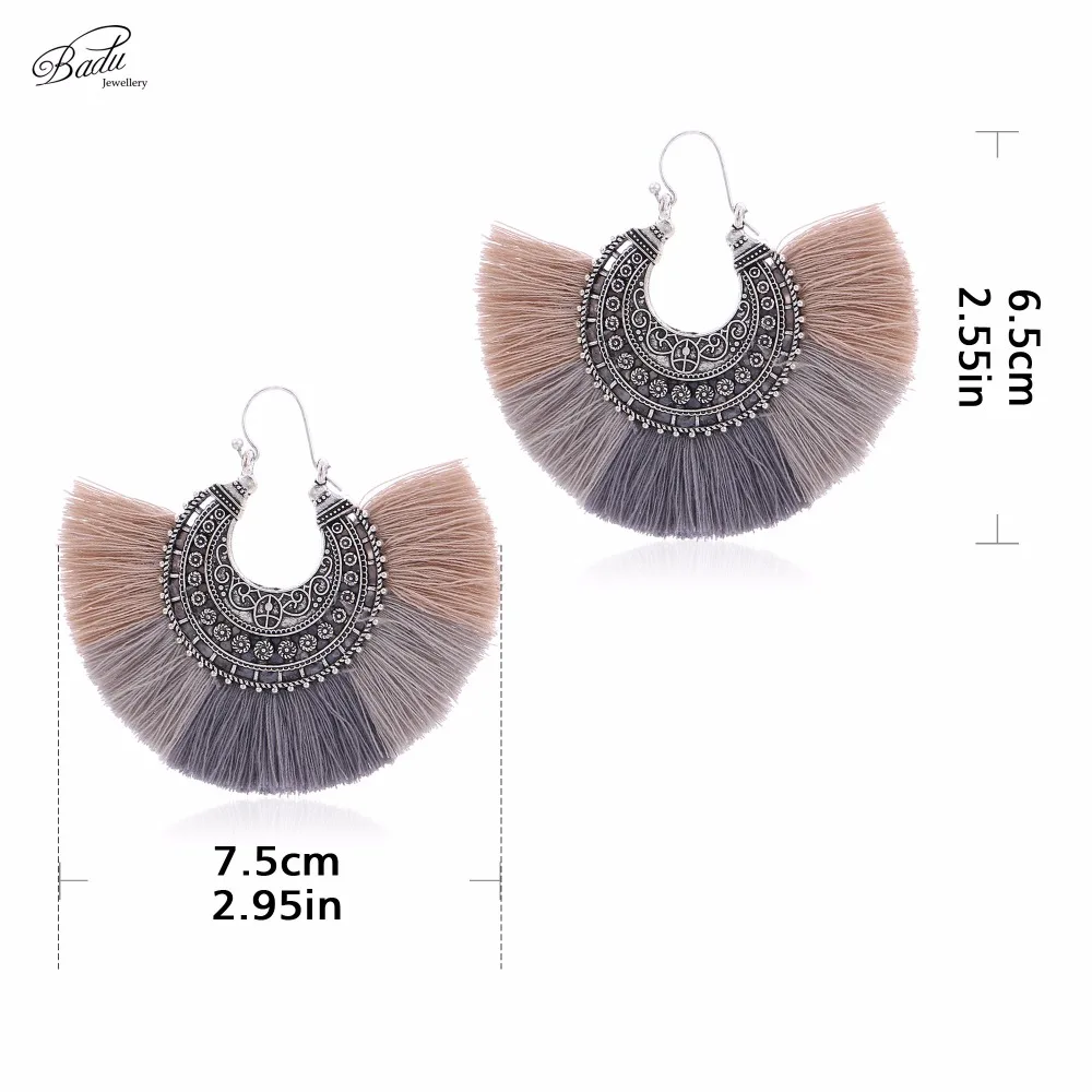Badu Big Vintage Hoop Earring for Women Colorful Cotton Tassel Antique Alloy Earrings Dangle Ear Accessories Wholesale
Badu Big Vintage Hoop Earring for Women Colorful Cotton Tassel Antique Alloy Earrings Dangle Ear Accessories Wholesale