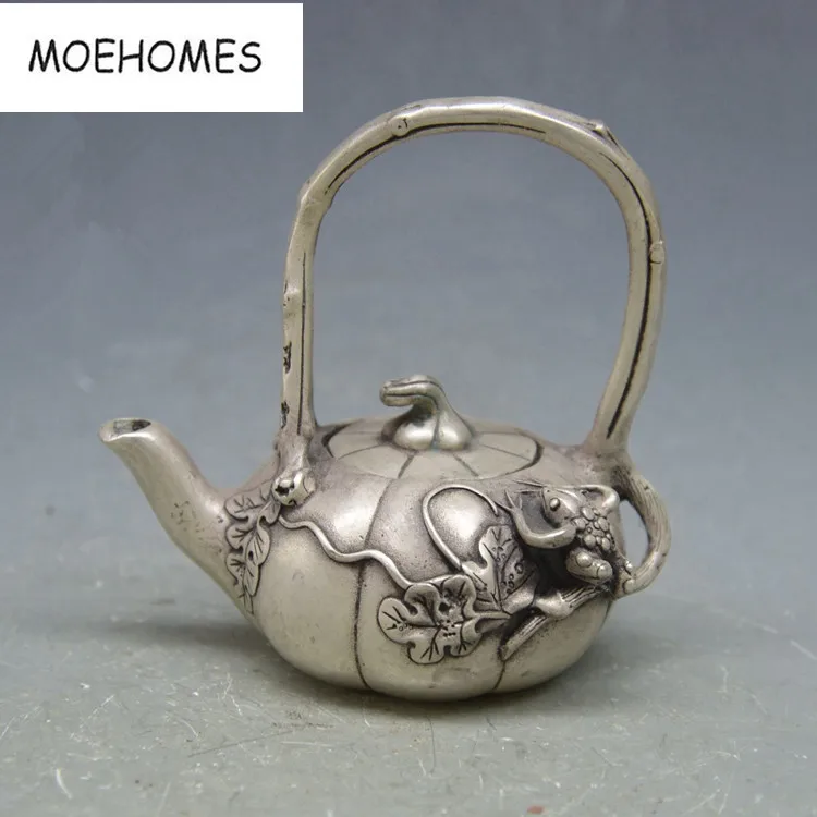China Tibet Old Vintage decoration miao Silver Frog, lotus flower statue pot Teapot metal handicraft wine pot
China Tibet Old Vintage decoration miao Silver Frog, lotus flower statue pot Teapot metal handicraft wine pot