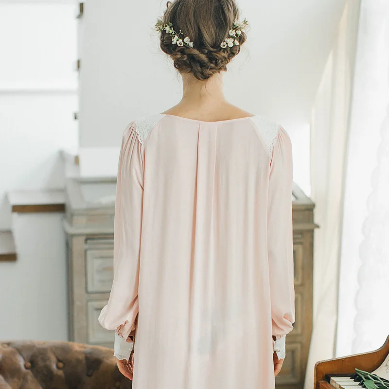 New Women Sexy Gowns Pure Cotton Princess Nightgown Ladies Vintage Sleepwear Women Night wear European Retro Style Dress SW1710
New Women Sexy Gowns Pure Cotton Princess Nightgown Ladies Vintage Sleepwear Women Night wear European Retro Style Dress SW1710