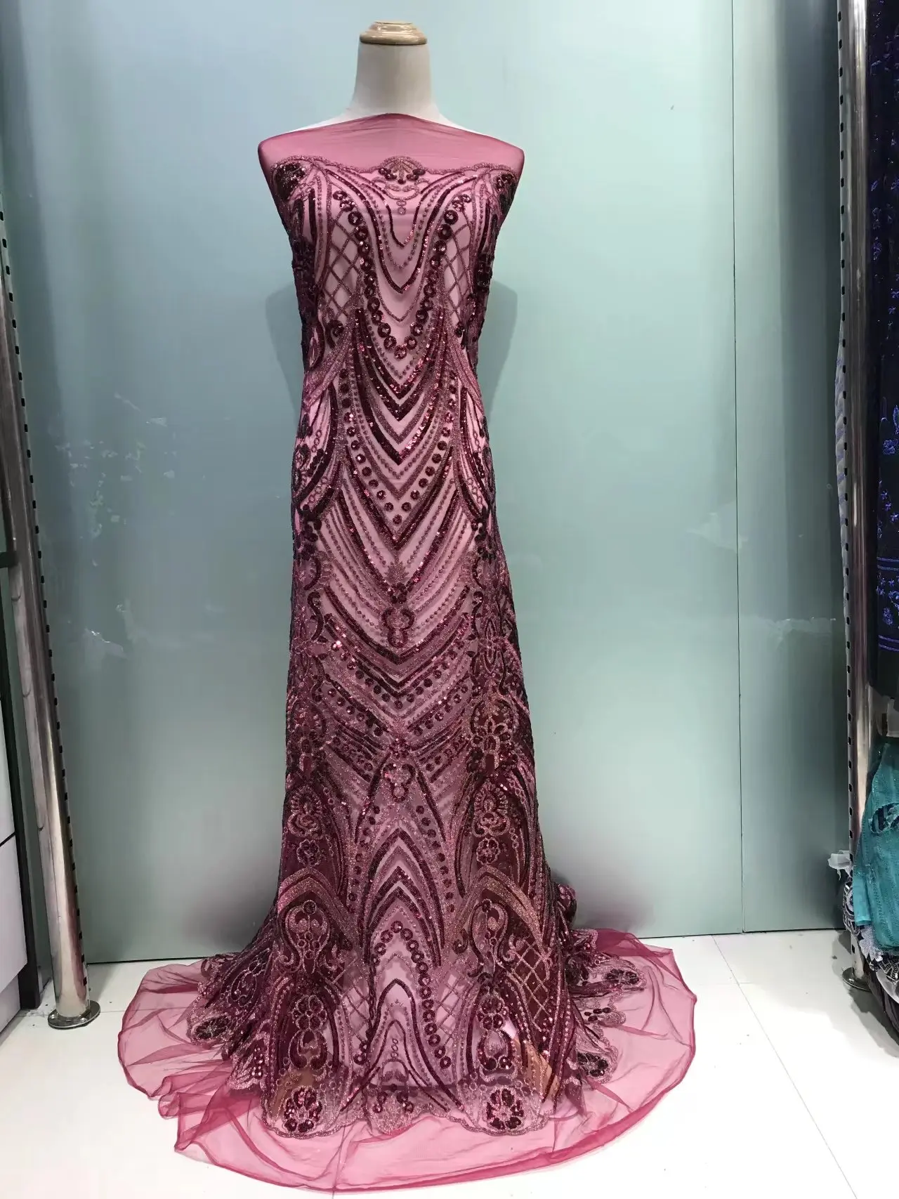 2017 High Quality African Lace Fabric Gold ,French Net Embroidery Sequins Tulle Lace Fabric For Nigerian party Dress JL1977
2017 High Quality African Lace Fabric Gold ,French Net Embroidery Sequins Tulle Lace Fabric For Nigerian party Dress JL1977