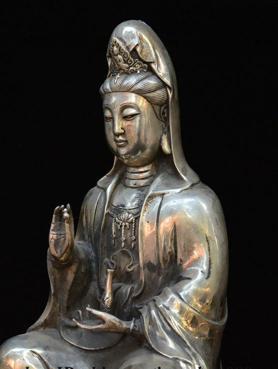 Старая китайская буддизм Серебряная сидячая статуя цветка лотоса