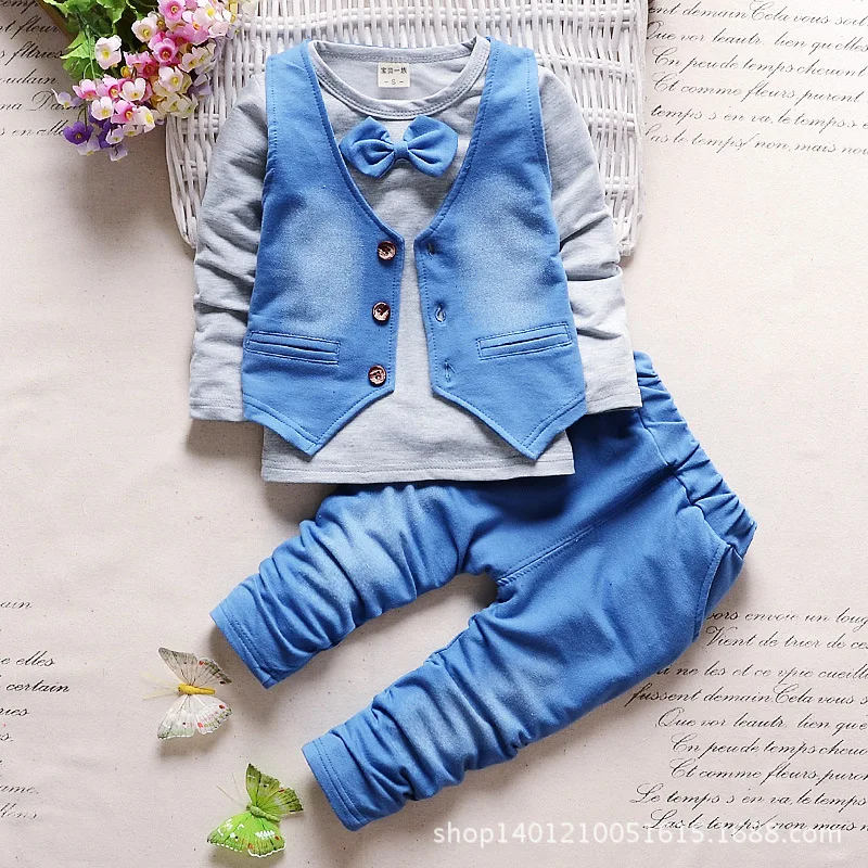 2021 Baby Boys Autumn Casual Clothing Set Baby Kids Button Letter Bow Clothing Sets Babe T-Shirt + Vest + Pants 3-Piece Suit Set
2021 Baby Boys Autumn Casual Clothing Set Baby Kids Button Letter Bow Clothing Sets Babe T-Shirt + Vest + Pants 3-Piece Suit Set
