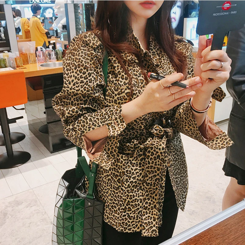 U-SWEAR Vintage Leopard Print Women Blazer Jacket Full Sleeve Sashes Female Suit Coat Elegant Office Ladies Outwear
U-SWEAR Vintage Leopard Print Women Blazer Jacket Full Sleeve Sashes Female Suit Coat Elegant Office Ladies Outwear