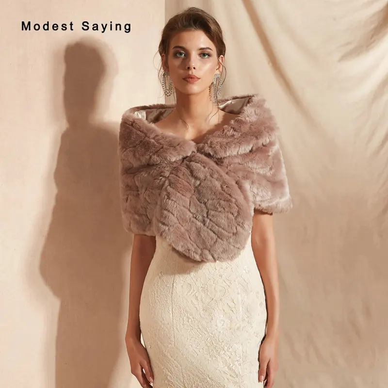 New Arrival 2019 Faux Fur Wedding Shrugs New Fashion Bridal Shawls Women Party Boleros Fur Stoles Warm Wraps Wedding Accessories
New Arrival 2019 Faux Fur Wedding Shrugs New Fashion Bridal Shawls Women Party Boleros Fur Stoles Warm Wraps Wedding Accessories