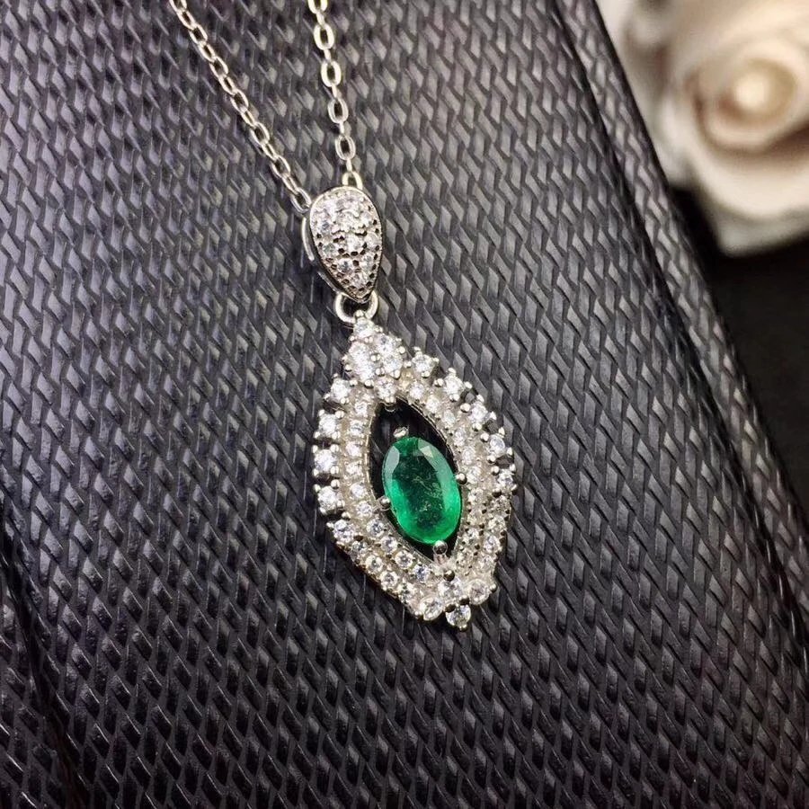 Natural green emerald gem Necklace natural gemstone Pendant Necklace S925 silver girl Elegant Lovely Water drop flame Jewelry
Natural green emerald gem Necklace natural gemstone Pendant Necklace S925 silver girl Elegant Lovely Water drop flame Jewelry