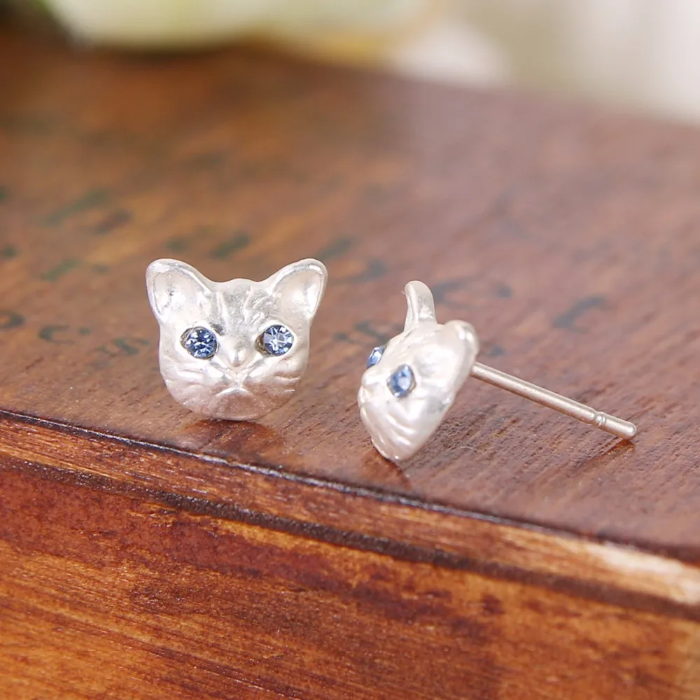 Cute Small Cat Shiny Crystal Blue Purple Eye Black White Golden Stud Earrings for Women
Cute Small Cat Shiny Crystal Blue Purple Eye Black White Golden Stud Earrings for Women