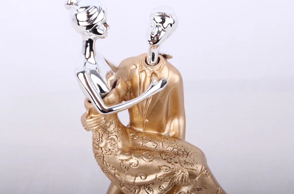 Wedding Gifts Europe Resin Couple Sculpture Statue Ornaments Desktop Crafts Home Decoration Creative Lover Figurines Miniatures
Wedding Gifts Europe Resin Couple Sculpture Statue Ornaments Desktop Crafts Home Decoration Creative Lover Figurines Miniatures