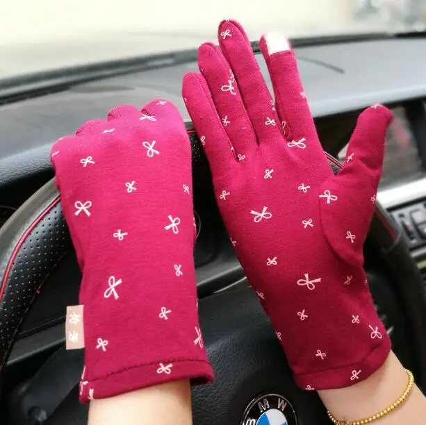 Women's autumn winter print touchscreen gloves female winter fleece lining driving gloves mitten R874
Women's autumn winter print touchscreen gloves female winter fleece lining driving gloves mitten R874