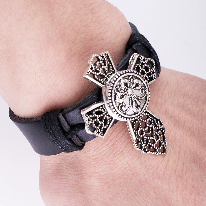 high quality Vintage genuine leather cross 18mm snap button Bracelet bangle wholesale FM459
high quality Vintage genuine leather cross 18mm snap button Bracelet bangle wholesale FM459