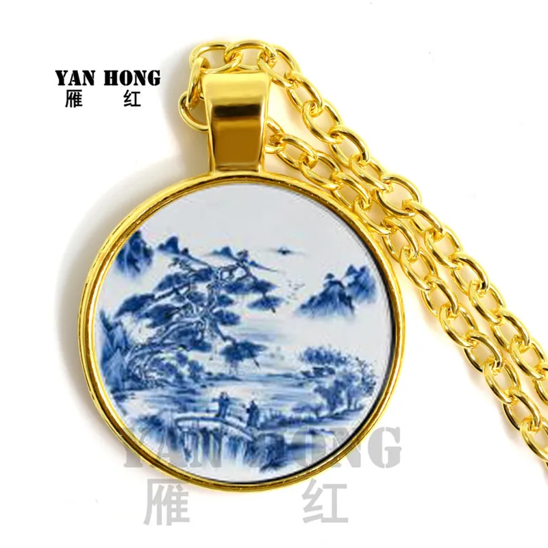 Chinese blue-and-white porcelain herdsman's classic painting of playing flute on the back of a cow, vivid characters, titanium a
Chinese blue-and-white porcelain herdsman's classic painting of playing flute on the back of a cow, vivid characters, titanium a