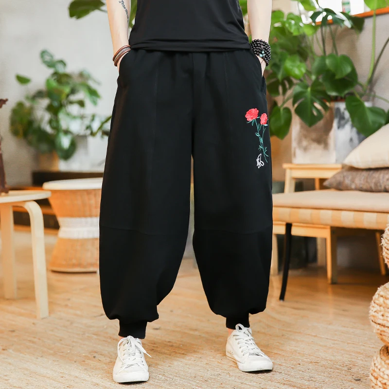 Autumn Men harem pants Elastic waist flower embroidery male trousers Chinese style cotton linen loose jogger pants large size
Autumn Men harem pants Elastic waist flower embroidery male trousers Chinese style cotton linen loose jogger pants large size
