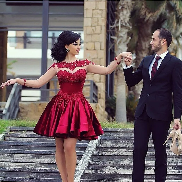 Beautiful Dark Red Short Prom Dresses Sheer Long Sleeve with Appliques Dark Red Knee Length School Party Dress
Beautiful Dark Red Short Prom Dresses Sheer Long Sleeve with Appliques Dark Red Knee Length School Party Dress
