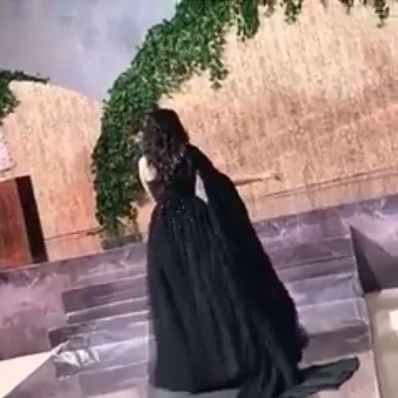 New Arrival Chiffon One shoulder Dubai Evening dresses Long Black 2020 party long dress Robe de soiree Abiye formal dress
New Arrival Chiffon One shoulder Dubai Evening dresses Long Black 2020 party long dress Robe de soiree Abiye formal dress