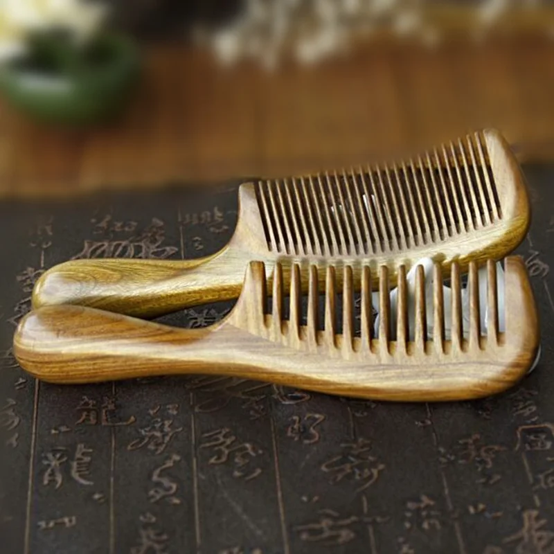 1pcs New 18cm Thick Round Handle Sandalwood Wooden Comb Health Massage Fine Toothed Comb Straight Hair Combs Hot Sell
1pcs New 18cm Thick Round Handle Sandalwood Wooden Comb Health Massage Fine Toothed Comb Straight Hair Combs Hot Sell
