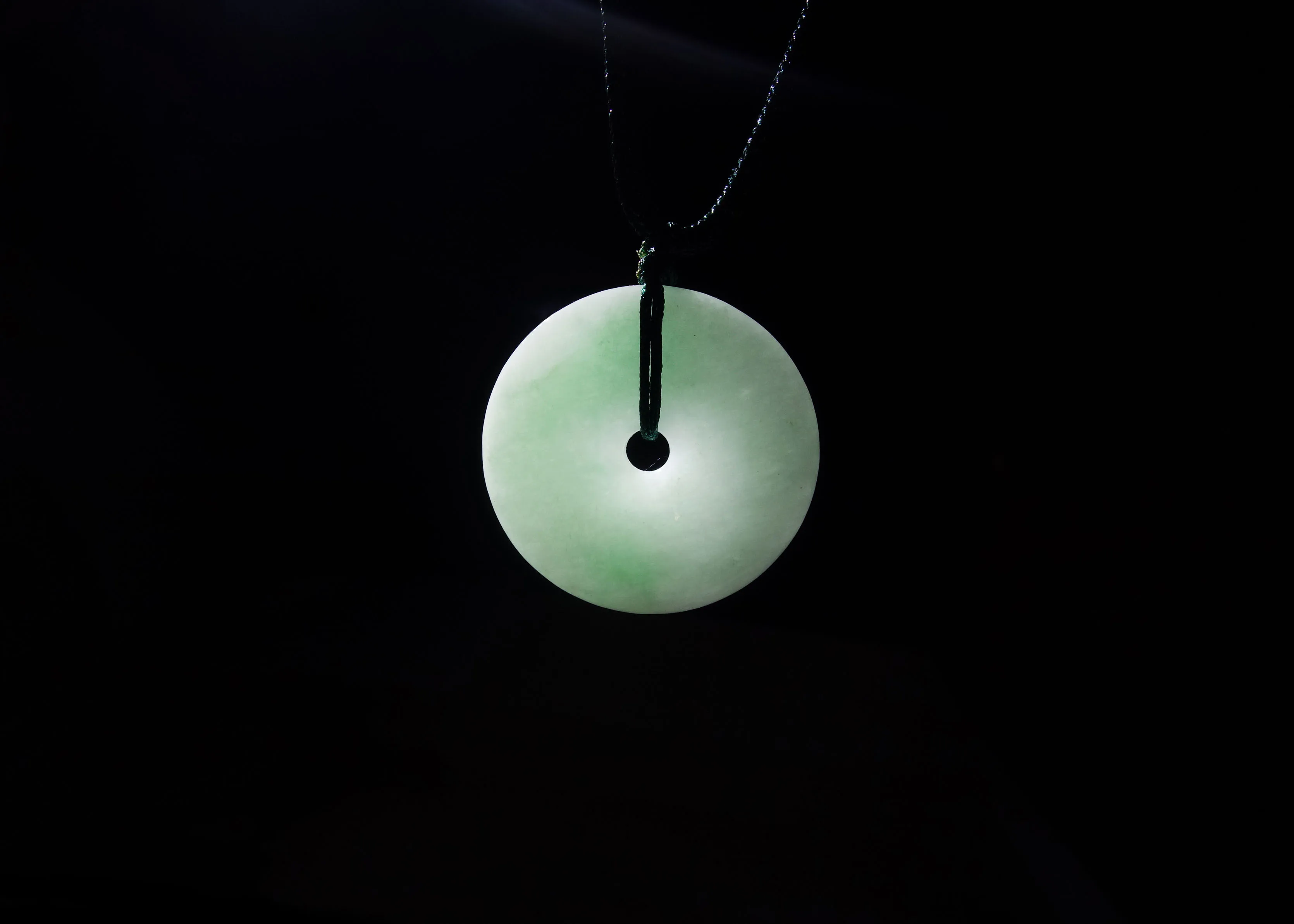 Chinese style Jadeite Ping buckle gemstone jewelry crafts Pendant Necklace Reiki Gemstone Handmade Collection present
Chinese style Jadeite Ping buckle gemstone jewelry crafts Pendant Necklace Reiki Gemstone Handmade Collection present