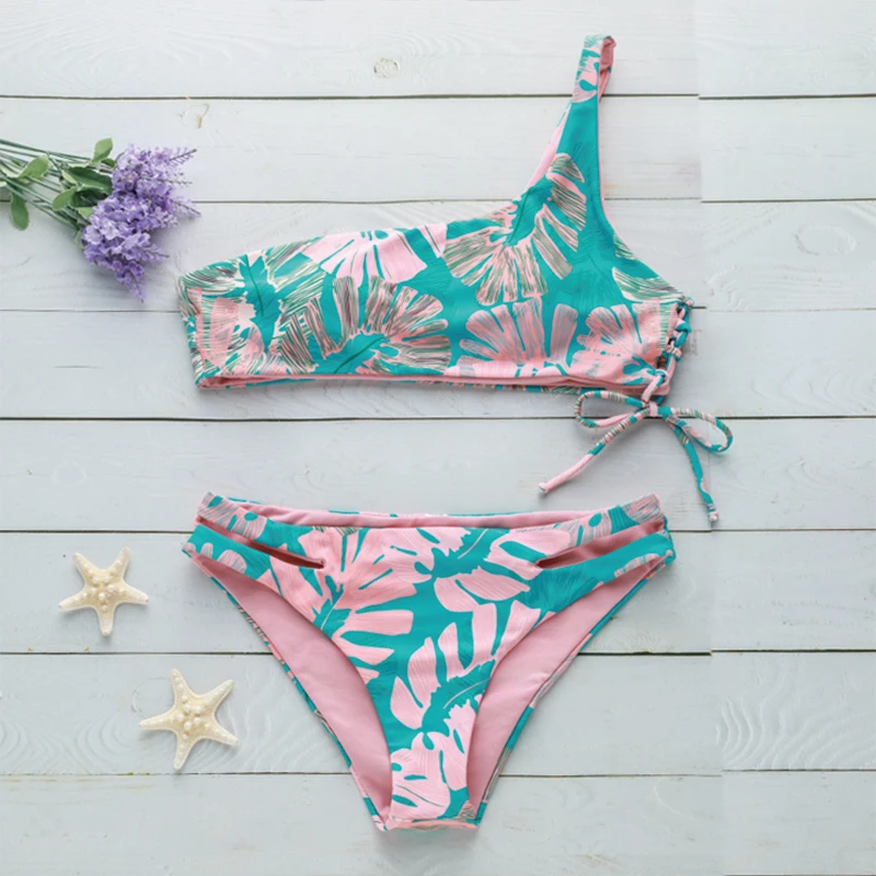 Sexy bikini 2019 One Shoulder bandeau push up swimwear women Lace up swimsuit female bathing suit Print Bikinis
Sexy bikini 2019 One Shoulder bandeau push up swimwear women Lace up swimsuit female bathing suit Print Bikinis