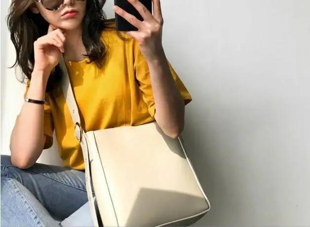 Fashion women's popular handbag PU leather composite shoulder bag large capacity simple female messenger bag FENGUY9
Fashion women's popular handbag PU leather composite shoulder bag large capacity simple female messenger bag FENGUY9