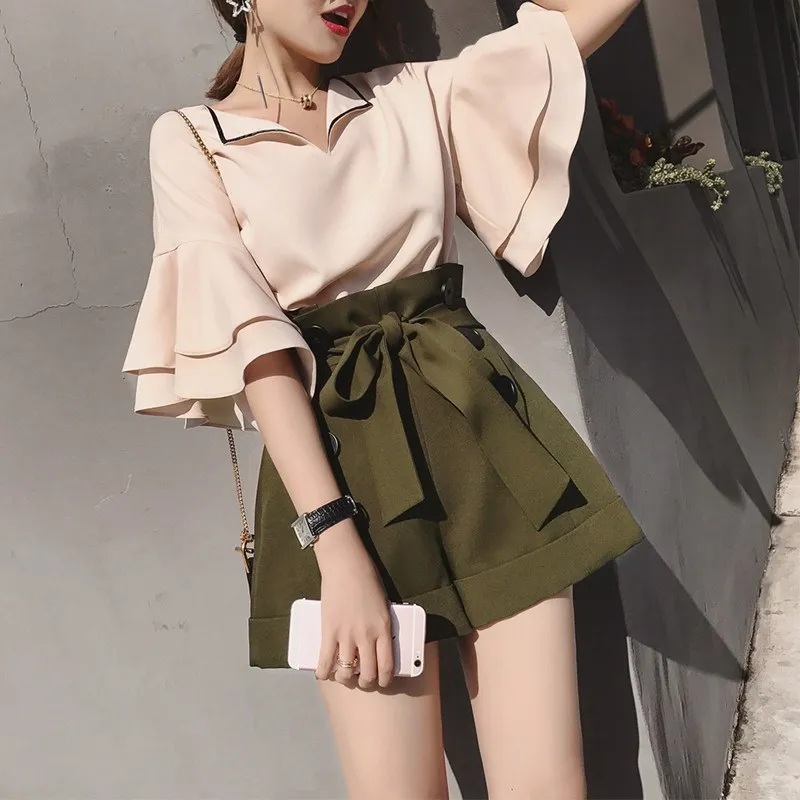 2018 Women Summer Casual Cotton Linen V-neck short sleeve tops + shorts two piece set Female Office Suit Set Women's Costumes
2018 Women Summer Casual Cotton Linen V-neck short sleeve tops + shorts two piece set Female Office Suit Set Women's Costumes
