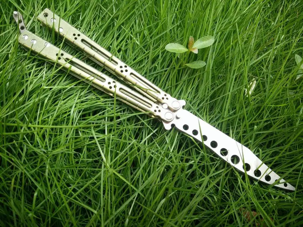 Snake Monster Golden Handle Practice Blade Blade Titanium Handle Jilt Knife Not Sharp Hunting Knife Folding Pocket Knife
Snake Monster Golden Handle Practice Blade Blade Titanium Handle Jilt Knife Not Sharp Hunting Knife Folding Pocket Knife