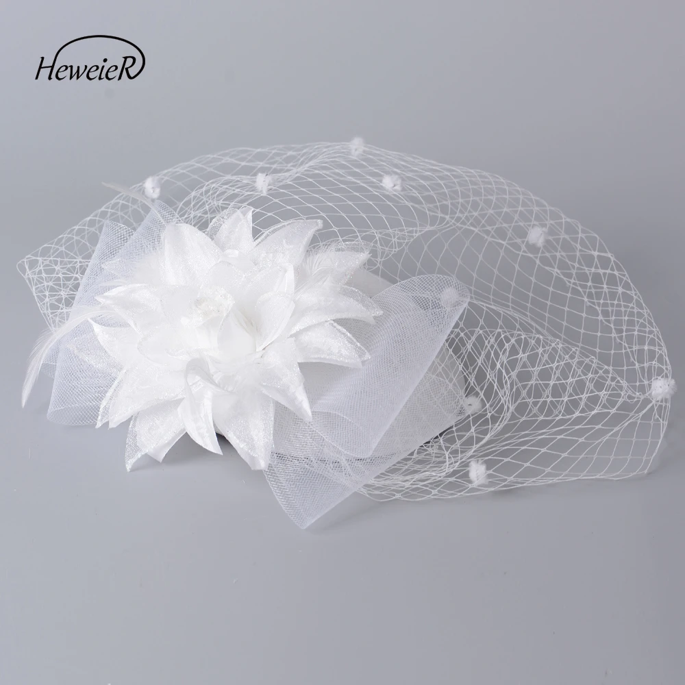 Vintage Lady Women Pillbox Hat Fascinator Flower Feather Netting Bowknot Hair Clip Headwear Bridal Wedding Accessory Handmade
Vintage Lady Women Pillbox Hat Fascinator Flower Feather Netting Bowknot Hair Clip Headwear Bridal Wedding Accessory Handmade