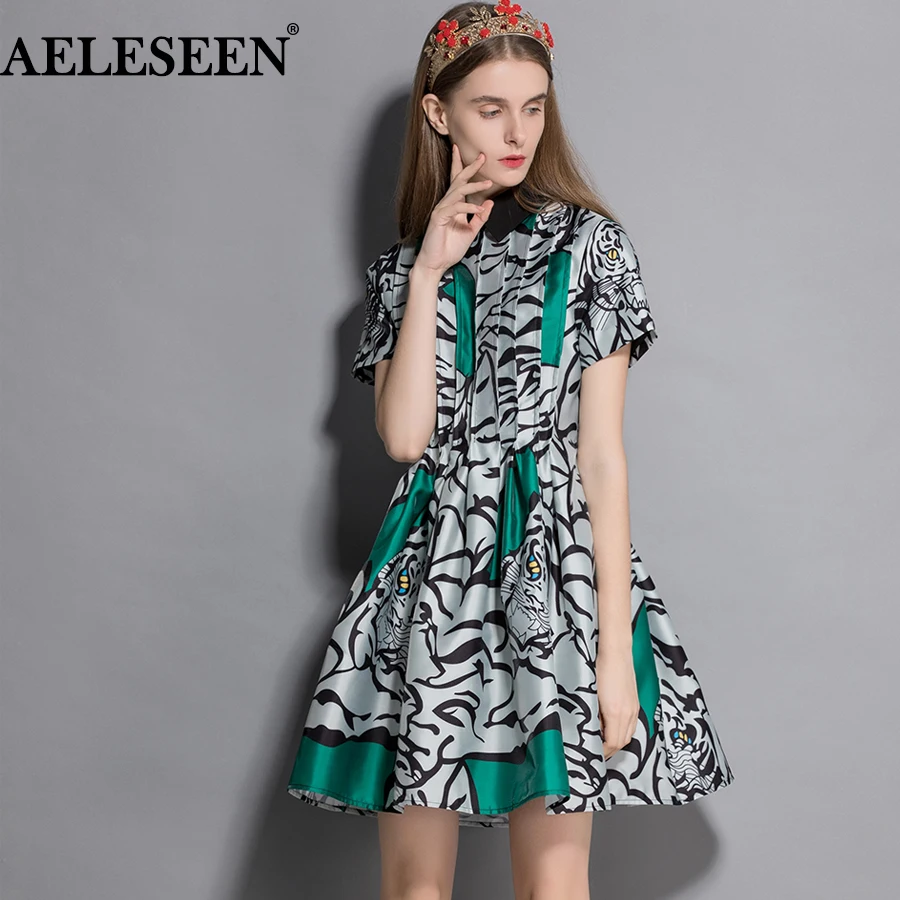 AELESEEN Vintage Dress 2020 Runway Elegant Ball Gown Contrast Color Pleated Gothic Slim Retro Print Lapel Designer Dress Women
AELESEEN Vintage Dress 2020 Runway Elegant Ball Gown Contrast Color Pleated Gothic Slim Retro Print Lapel Designer Dress Women