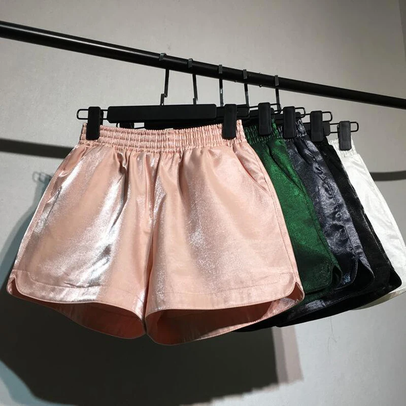 Punk Gold Sequin Shorts Women Summer 2022 New High Waist short feminino Casual Vintage Shorts Wide Leg Shorts
Punk Gold Sequin Shorts Women Summer 2022 New High Waist short feminino Casual Vintage Shorts Wide Leg Shorts
