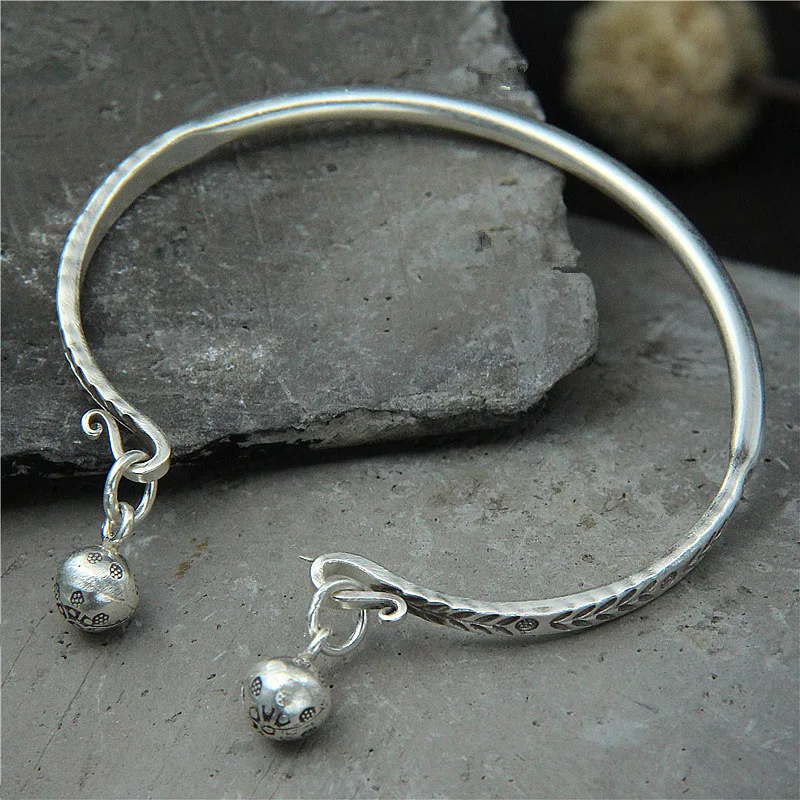 of silver Thai manual S925 silver flower leaves bracelet Thai silver restoring ancient ways female hand bell ring
of silver Thai manual S925 silver flower leaves bracelet Thai silver restoring ancient ways female hand bell ring