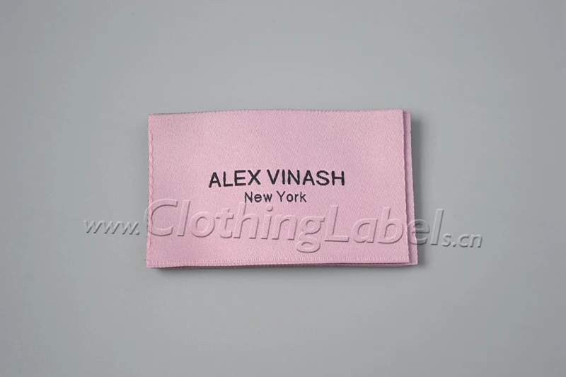 Hand made label etiqueta Custom woven label Mian label Washable tags Garment Tag brand labels for clothes pink and black logo
Hand made label etiqueta Custom woven label Mian label Washable tags Garment Tag brand labels for clothes pink and black logo