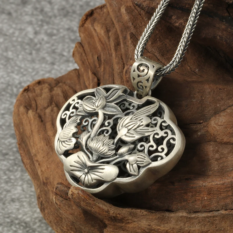 990 Sterling Silver Vintage Chinese Style Pendant Women's personality lotuses Hollow out Safety lock exquisite Silver Jewelry
990 Sterling Silver Vintage Chinese Style Pendant Women's personality lotuses Hollow out Safety lock exquisite Silver Jewelry
