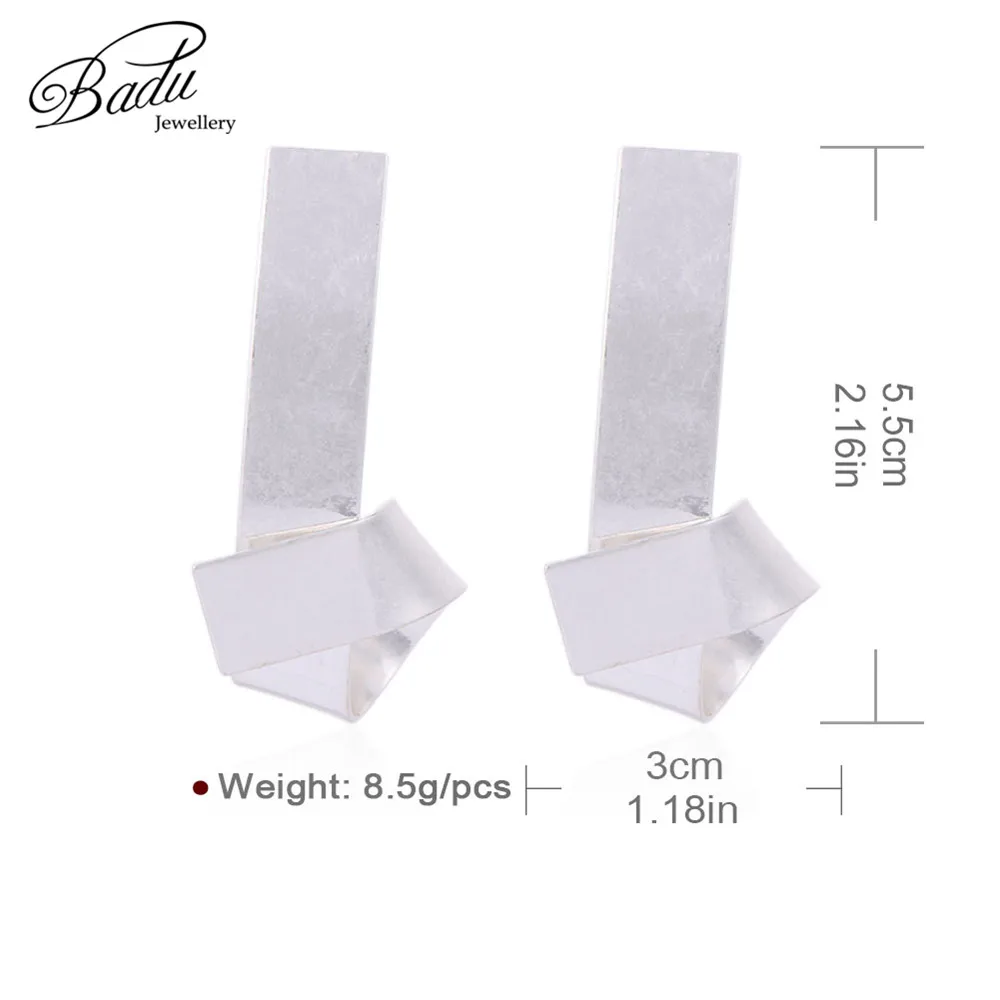 Badu Gold Punk Earring Studs for Women Big Twisted Korean Style Earrings Knot Rocky 2018 Fashion Jewelry Dropshipping
Badu Gold Punk Earring Studs for Women Big Twisted Korean Style Earrings Knot Rocky 2018 Fashion Jewelry Dropshipping