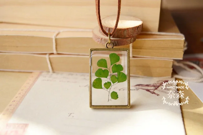 Flyleaf Handmade Bronze Epoxy Natural Plant Long Necklaces & Pendants For Women Vintage Jewelry Accessories
Flyleaf Handmade Bronze Epoxy Natural Plant Long Necklaces & Pendants For Women Vintage Jewelry Accessories