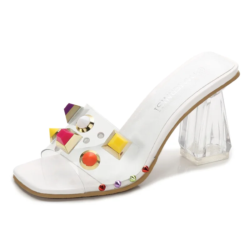 HOT 2019 Summer Slippers Women Rivet Slides Transparent Beach Shoes Slippers Home Flip Flops Sandals Casual Shoes Women Pumps
HOT 2019 Summer Slippers Women Rivet Slides Transparent Beach Shoes Slippers Home Flip Flops Sandals Casual Shoes Women Pumps