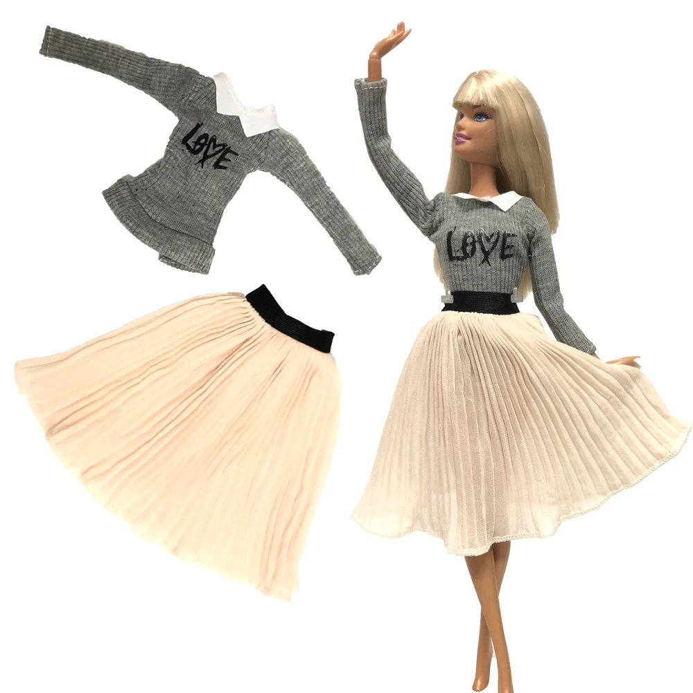 NK 1x Doll Dress For Barbie Doll Accessories Long Sleeves Knitwear Blouse Shirt Pleated Ballet Skirt Clothes Baby Toy
NK 1x Doll Dress For Barbie Doll Accessories Long Sleeves Knitwear Blouse Shirt Pleated Ballet Skirt Clothes Baby Toy