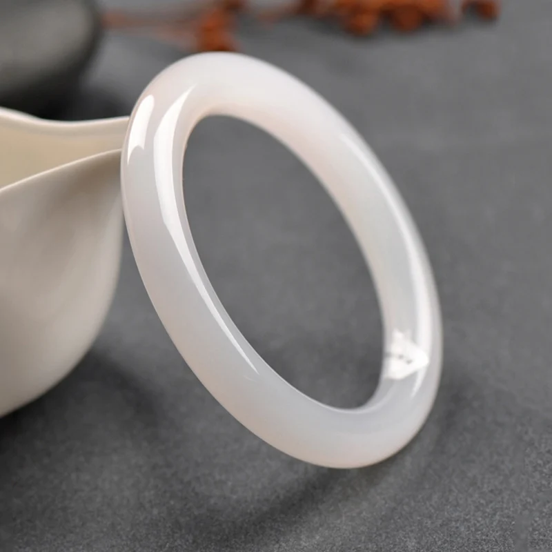Natural Brazilian White ma nao/stone bracelet fashion Women white chalcedony bracelet jewelry gift S052
Natural Brazilian White ma nao/stone bracelet fashion Women white chalcedony bracelet jewelry gift S052