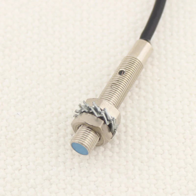 M5 1mm Cylinder Inductive Proximity Sensor Switch LJ5A3-1-Z/BX/AX/BY/AY/EX 3/2-wire PNP/NPN NO NC DC6~36V
M5 1mm Cylinder Inductive Proximity Sensor Switch LJ5A3-1-Z/BX/AX/BY/AY/EX 3/2-wire PNP/NPN NO NC DC6~36V