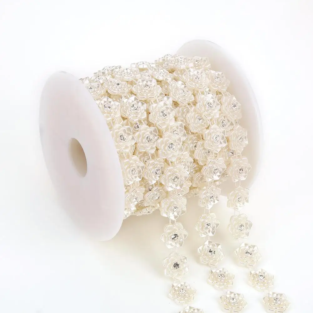 SOAPODE Beaded Flower Pearl rhinestone Chain Garland Applique Sewing Trim For Wedding Dress/Party Decoration 10yardS bead chain
SOAPODE Beaded Flower Pearl rhinestone Chain Garland Applique Sewing Trim For Wedding Dress/Party Decoration 10yardS bead chain