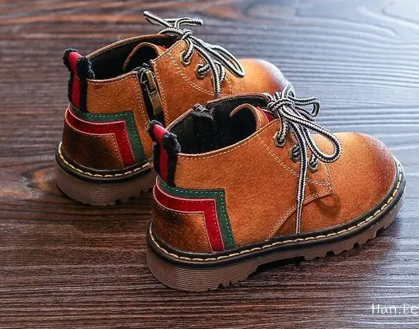 2018 autumn and winter new girls fashion Martin boots boys non-slip single boots in the big boy short boots tide
2018 autumn and winter new girls fashion Martin boots boys non-slip single boots in the big boy short boots tide