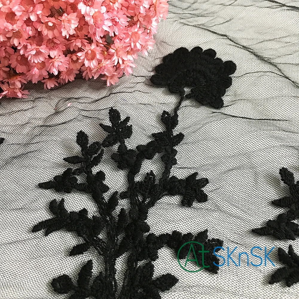 200 Yards/lot 40CM Wide White/Black Beautiful Flower Embroidery Mesh Lace fabric for DIY Wedding Accessories DHL Shipping
200 Yards/lot 40CM Wide White/Black Beautiful Flower Embroidery Mesh Lace fabric for DIY Wedding Accessories DHL Shipping