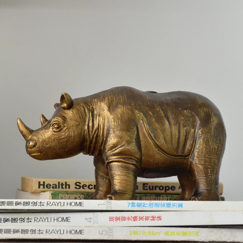 Rhinoceroses creative animal Home Furnishing study the living room desk desktop children room decoration crafts
Rhinoceroses creative animal Home Furnishing study the living room desk desktop children room decoration crafts