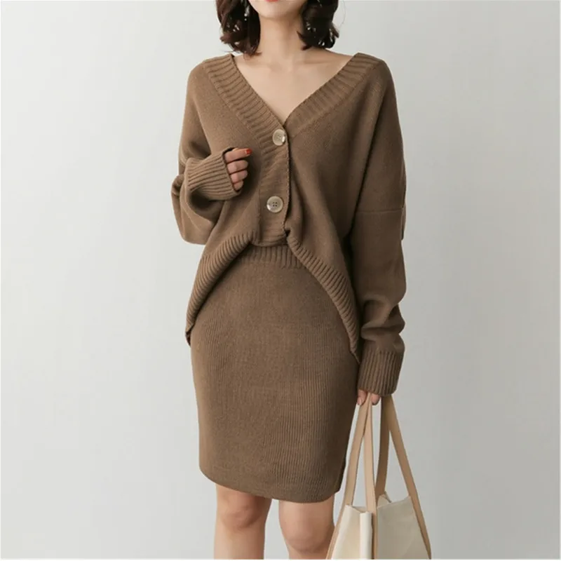 Europe New autumn fashion Women Knitted sweaters Set two piece slim package hip skirt and top Sets Suits
Europe New autumn fashion Women Knitted sweaters Set two piece slim package hip skirt and top Sets Suits