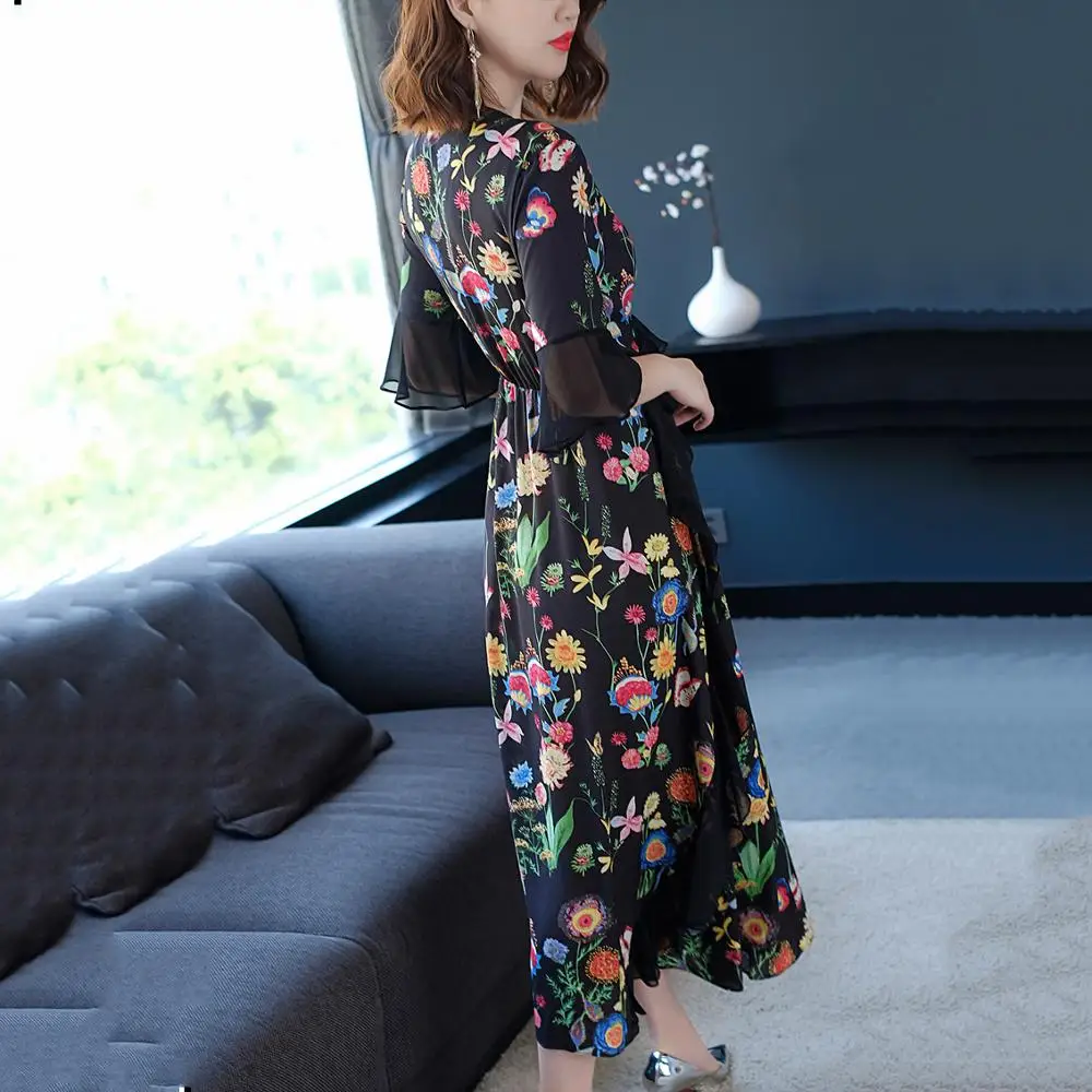 2021 Women's Elegant Summer Chiffon Dress Black Print Bohemian Dress Fashion Women's New Trumpet Sleeve Ruffle V-neck Dress
2021 Women's Elegant Summer Chiffon Dress Black Print Bohemian Dress Fashion Women's New Trumpet Sleeve Ruffle V-neck Dress