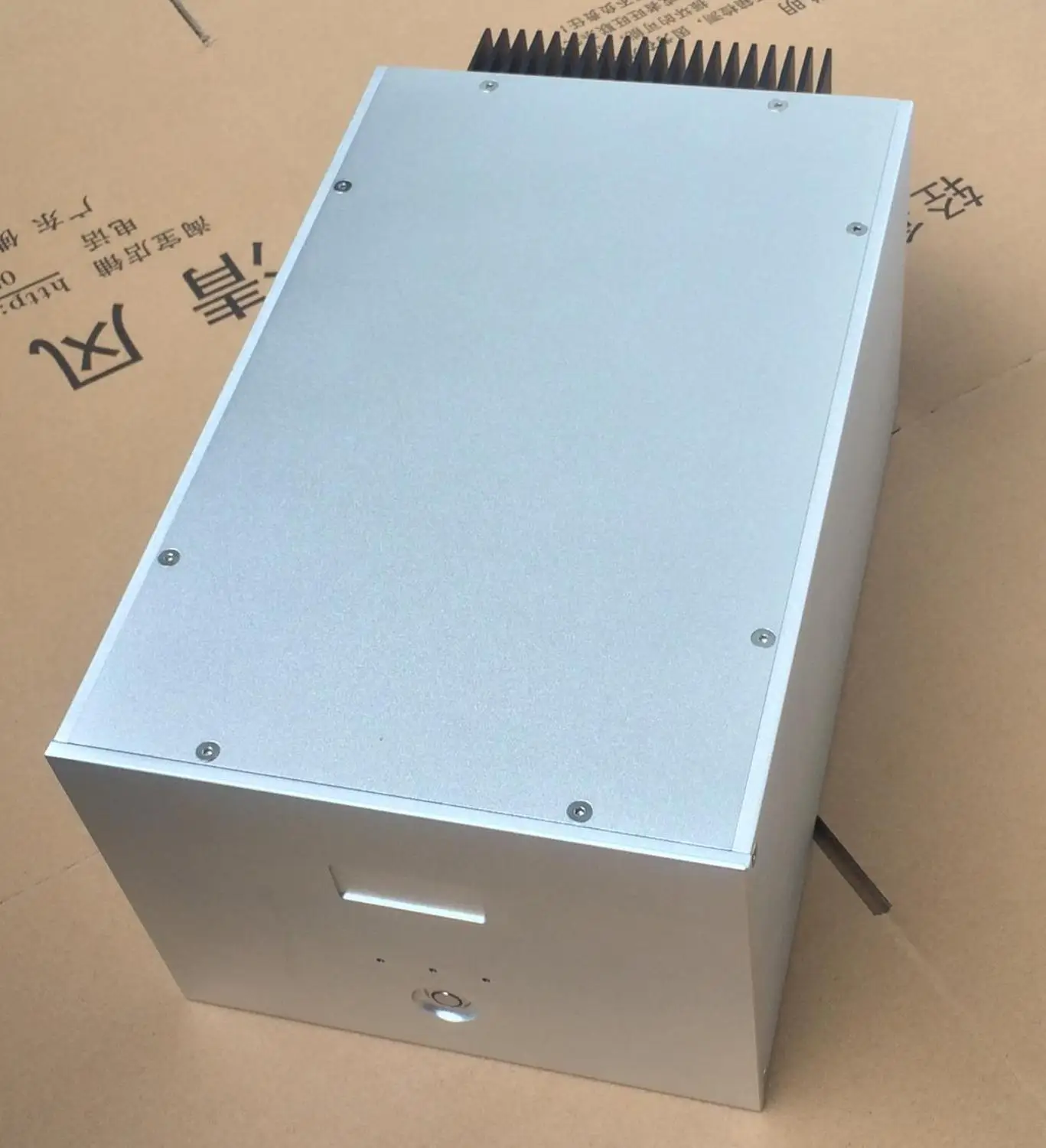 235 * 180 * 366mm all-aluminum rear stage mono amplifier chassis AMP shell DIY box
235 * 180 * 366mm all-aluminum rear stage mono amplifier chassis AMP shell DIY box