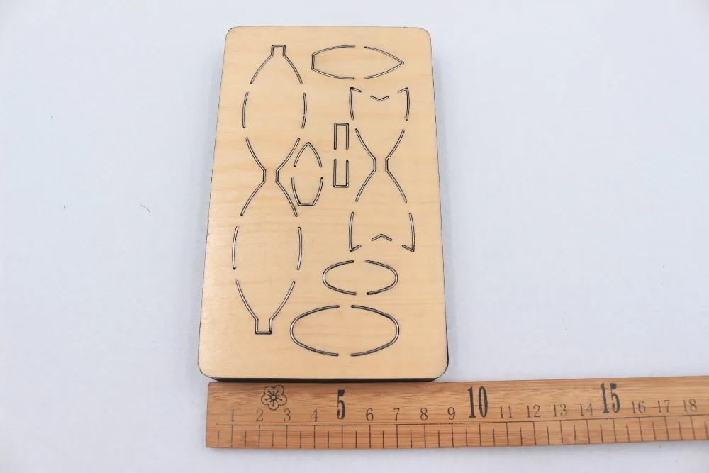 Bow cutting dies 2019 new die cut &wooden dies Suitable for common die cutting machines on the market
Bow cutting dies 2019 new die cut &wooden dies Suitable for common die cutting machines on the market