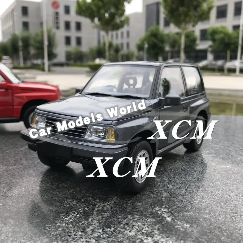 Литая под давлением модель автомобиля для Vitara Escudo RHD (серый) 1:18 + маленький