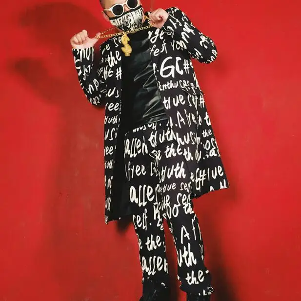 Фото Новый мужской куртка певца диджей Подиум черно-белый английский принт Тонкий
