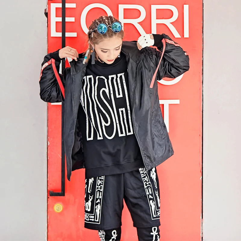 2021 motorcycle suit hooded windbreaker new jacket punk tide suit loose baseball uniform hip-hop long-sleeved cardigan
2021 motorcycle suit hooded windbreaker new jacket punk tide suit loose baseball uniform hip-hop long-sleeved cardigan